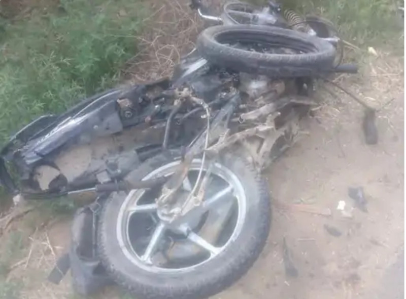 सिरसा में वाहन की टक्कर से बाइक सवार की मौत:स्थानीय लोगों ने पहुंचाया अस्पताल, इलाज के दौरान तोड़ा दम, वाहन क्षतिग्रस्त