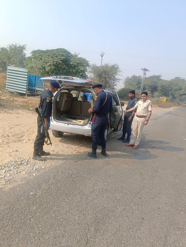 सीलिंग प्लान अभियान का उद्देश्य अपराध व अपराधियों पर शिकंजा कसना तथा संदिग्ध किस्म के व्यक्तियों  पर पैनी नजर रखना , दौराने सीलिंग प्लान 37 नाके लगाकर जिला पुलिस ने 450 व्हीकल चेक करके मोटर वाहन अधिनियम के तहत विभिन्न धाराओं सहित किये 22 व्हीकलो के चालान किये ।