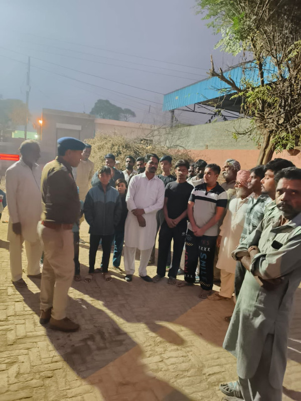 प्रभारी थाना कालांवाली ने गांव जलालआना में लोगों को नशे के बारे में किया जागरुक , पुलिस अधीक्षक सिद्धांत जैन आईपीएस डबवाली के मार्गदर्शन में जिला पुलिस लगातार कर रही है आमजन को नशे के प्रति जागरूक